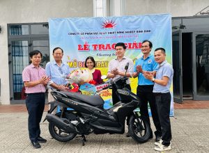 💥📣📣📣🏍🏍🏍 Chúc mừng Khách hàng may mắn trúng giải đặc biệt – 01 chiếc xe máy Honda Airblade cùng Phân bón Mặt Trời Mới