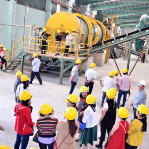 Đoàn khách Lâm Đồng – Kon Tum về Tham quan Nhà máy phân bón Long Mỹ