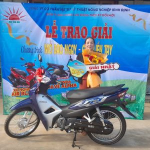Phân bón Mặt Trời Mới trao thưởng xe máy chương trình “Mở bao ngay – Quà liền tay” tại Ân Hữu, Hoài Ân, Bình Định