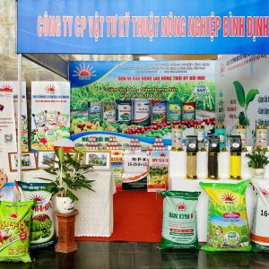 Phân bón Mặt Trời Mới: Hợp tác, Hữu nghị và Phát triển tại 4 tỉnh Nam Lào