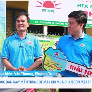 Nông dân may mắn trúng xe máy khi mua phân bón Mặt Trời Mới tại Quảng Ngãi
