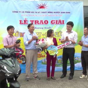 ♻♻♻ Phân bón Mặt Trời Mới trao giải đặc biệt Chương trình “Mở bao ngay – Quà liền tay” cho Hội viên nông dân trúng thưởng tại Quảng Nam